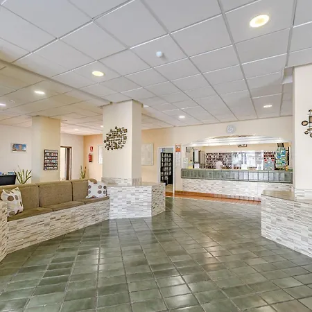 1 Bedroom Communal Heated Pool