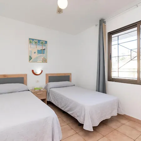 דירה 1 Bedroom Communal Heated Pool *