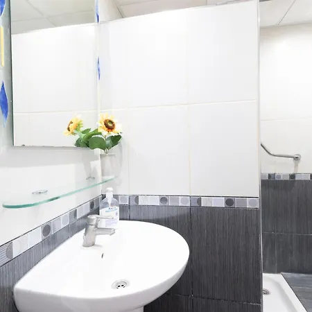 דירה 1 Bedroom Communal Heated Pool