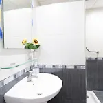 Διαμέρισμα 1 Bedroom Communal Heated Pool