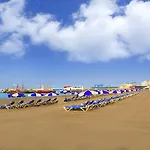 1 Bedroom Communal Heated Pool *