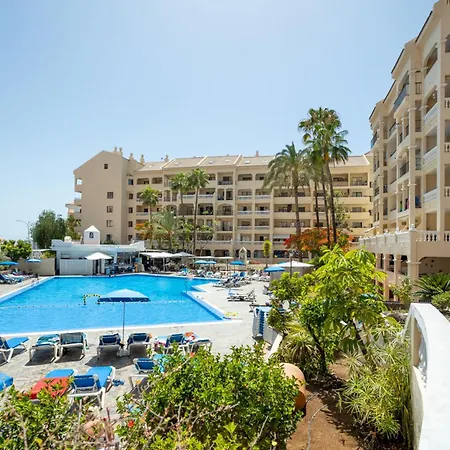 1 Bedroom Communal Heated Pool *