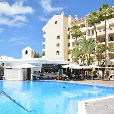 1 Bedroom Communal Heated Pool 로스크리스티아노스